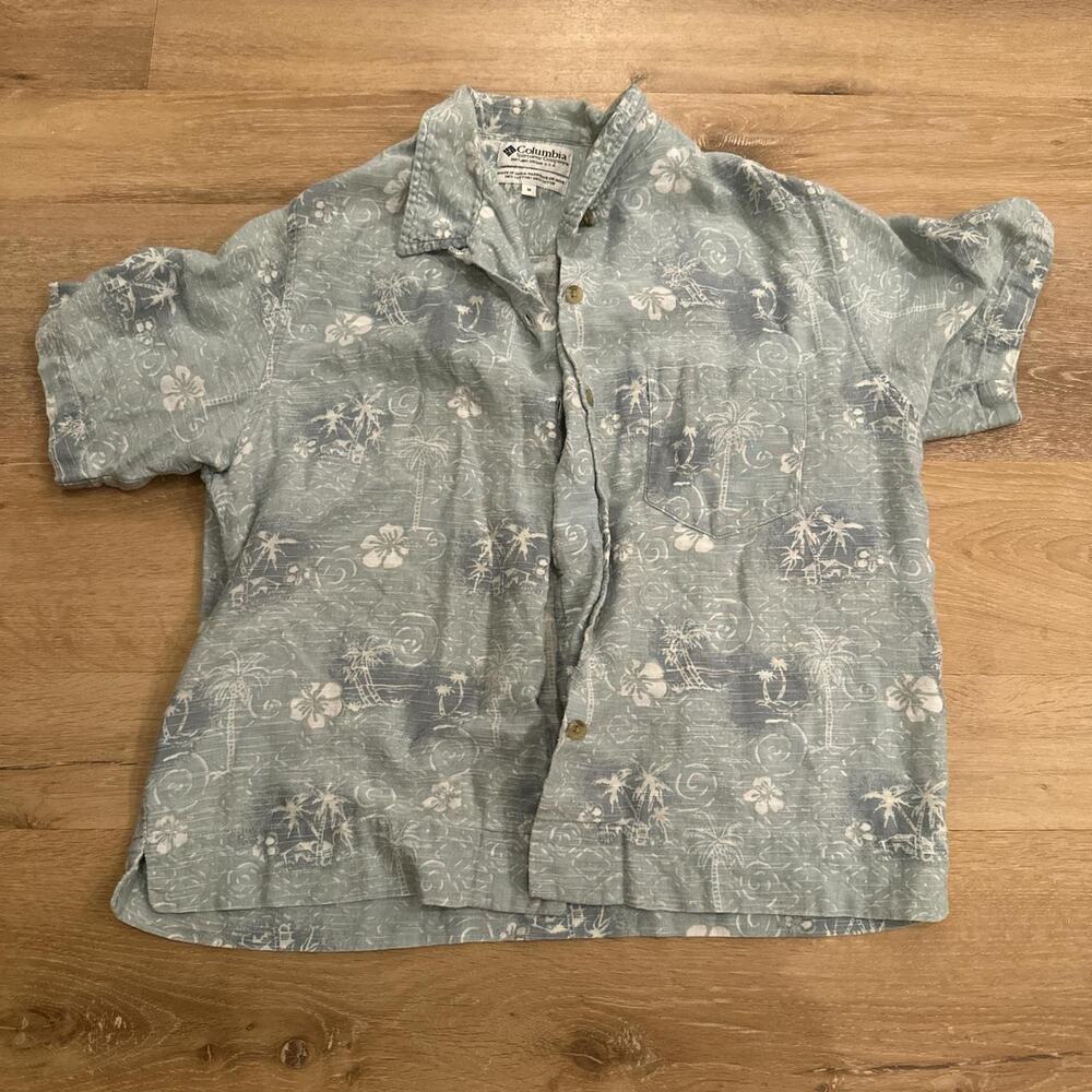 Columbia blue floral button up